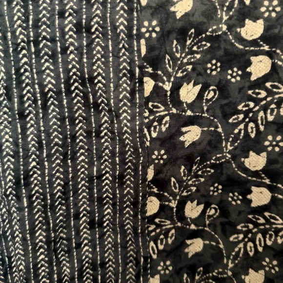 JISORA Dainty Florals with Arrows on Blue Cotton Top - Picture 14 of 14